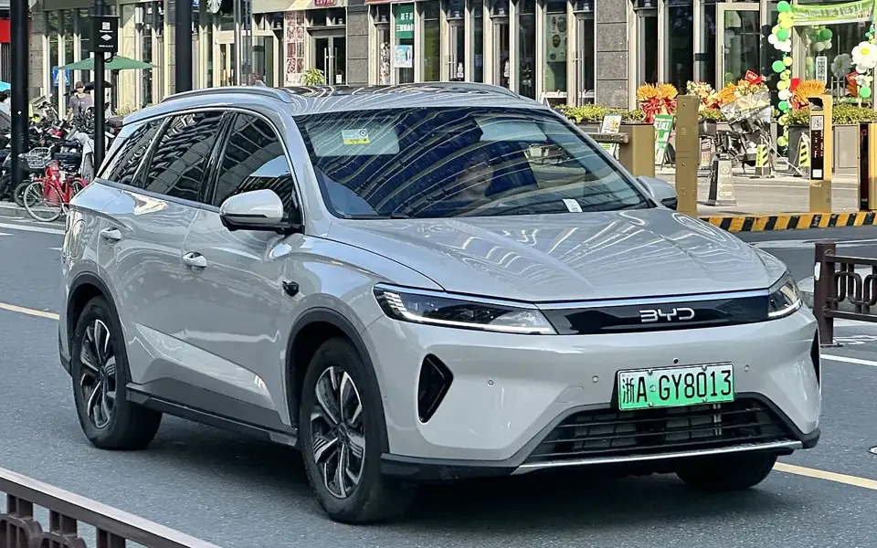BYD Sealion 5