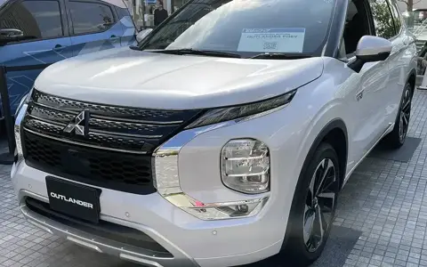 Mitsubishi Outlander PHEV